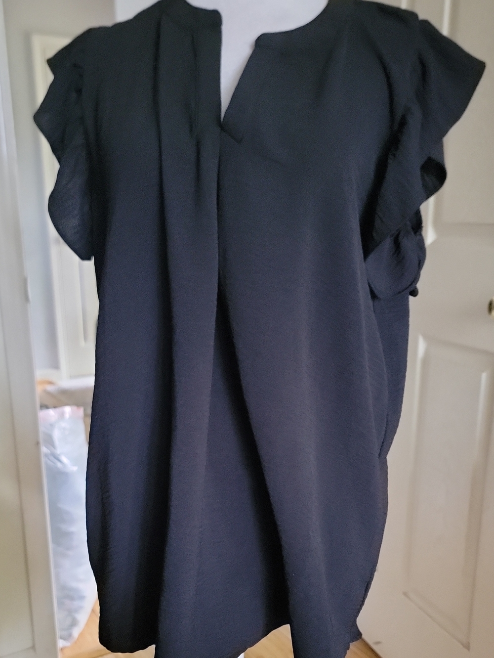 Zenana Outfitters Black Flutter Sleeve Tunic